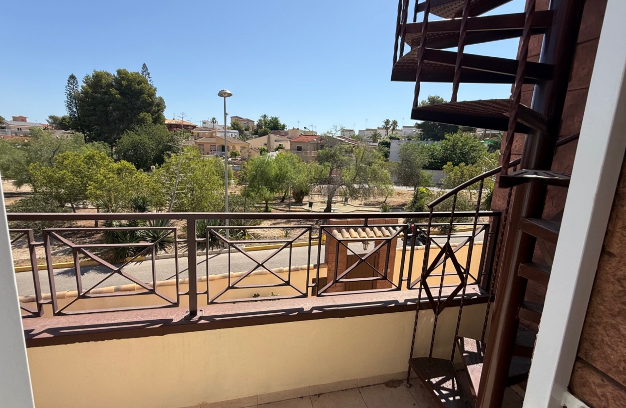 Resale - Villa - Torrevieja - Costa Blanca