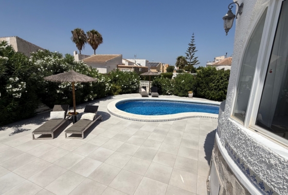 Resale - Villa - Torrevieja - Costa Blanca