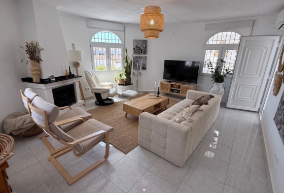 Resale - Villa - Torrevieja - Costa Blanca