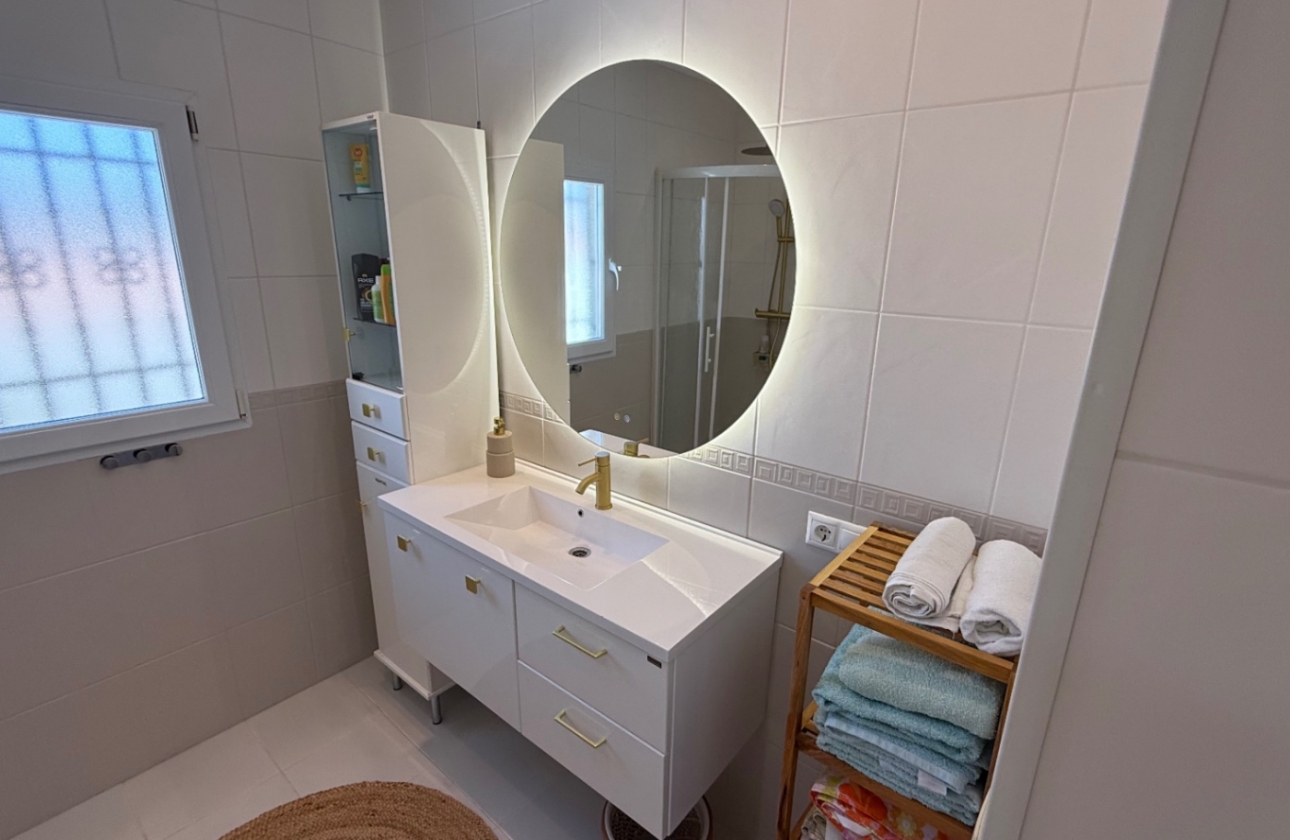 Resale - Villa - Torrevieja - Costa Blanca