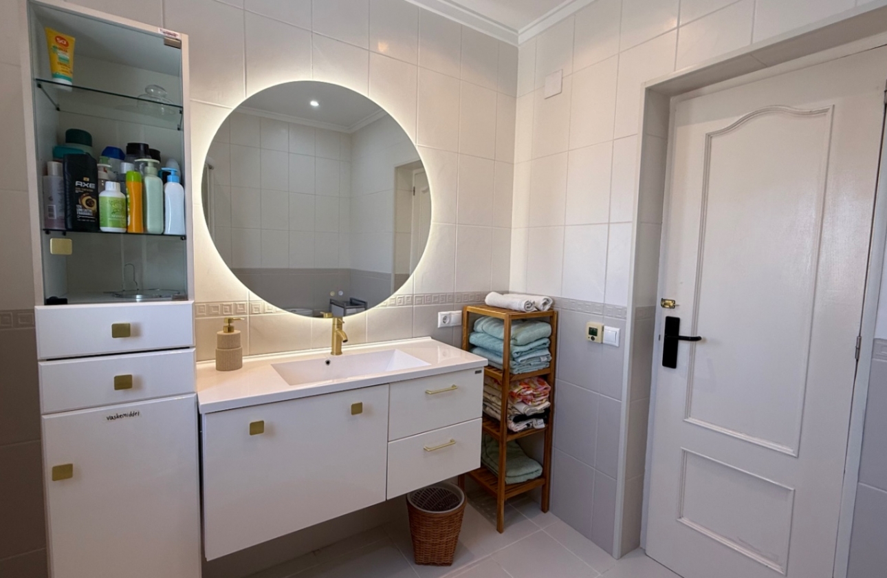 Resale - Villa - Torrevieja - Costa Blanca