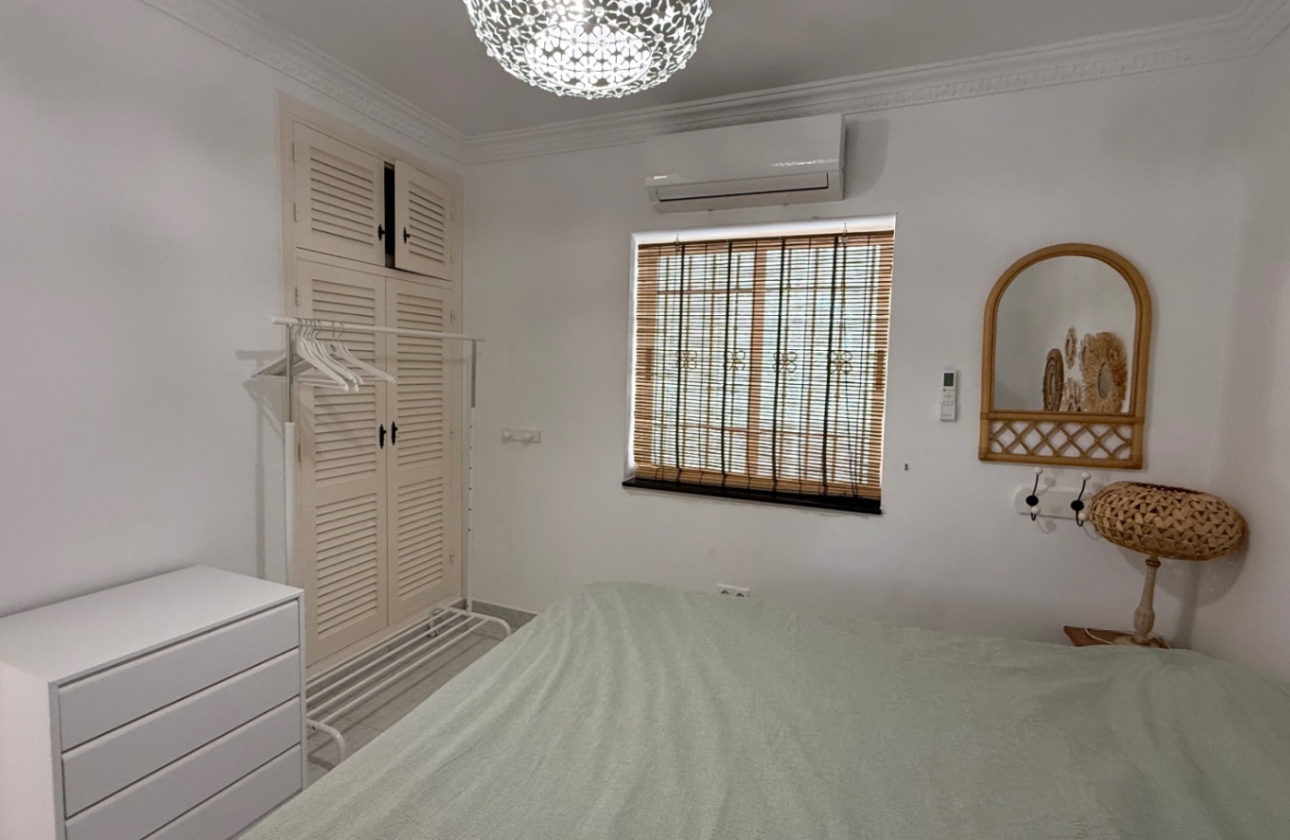 Resale - Villa - Torrevieja - Costa Blanca