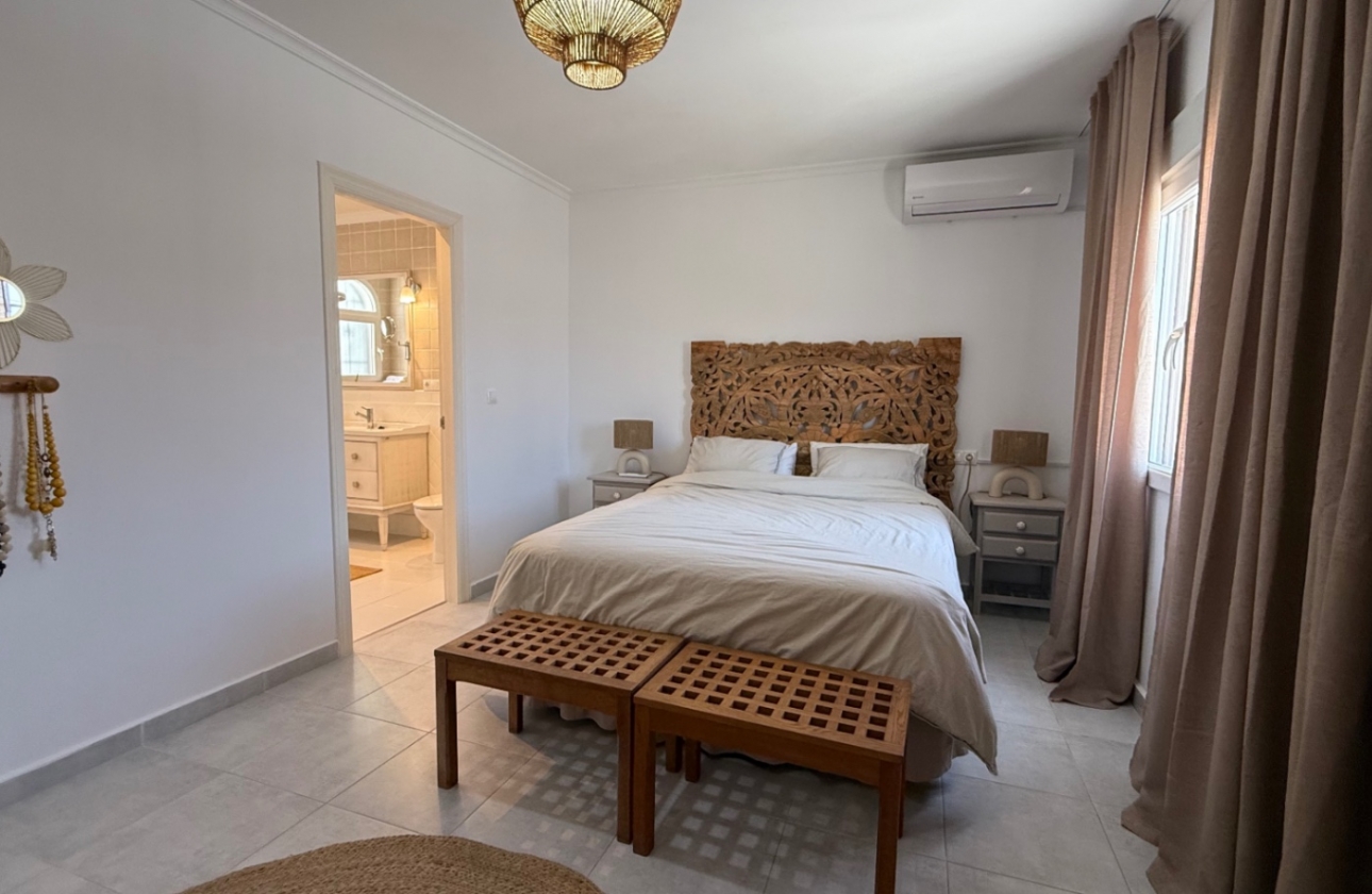 Resale - Villa - Torrevieja - Costa Blanca