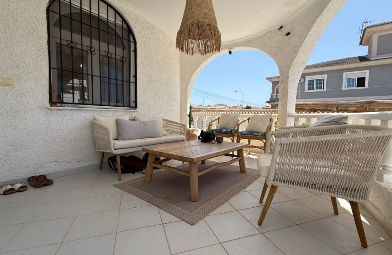 Resale - Villa - Torrevieja - Costa Blanca