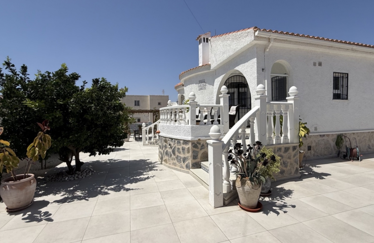 Resale - Villa - Torrevieja - Costa Blanca