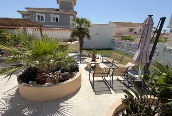 Resale - Villa - Torrevieja - Costa Blanca