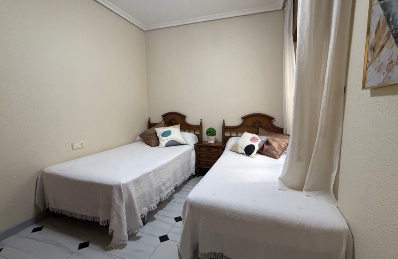 Resale - Apartment / flat - Torrevieja - Costa Blanca