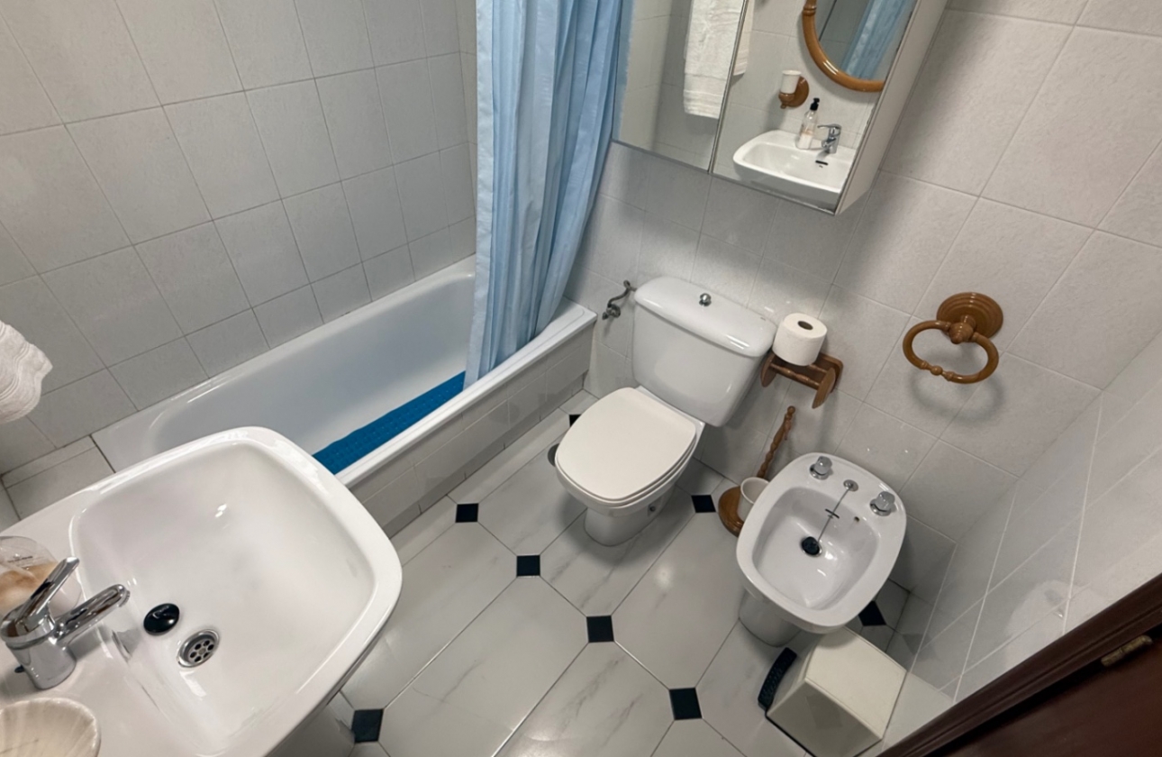 Resale - Apartment / flat - Torrevieja - Costa Blanca