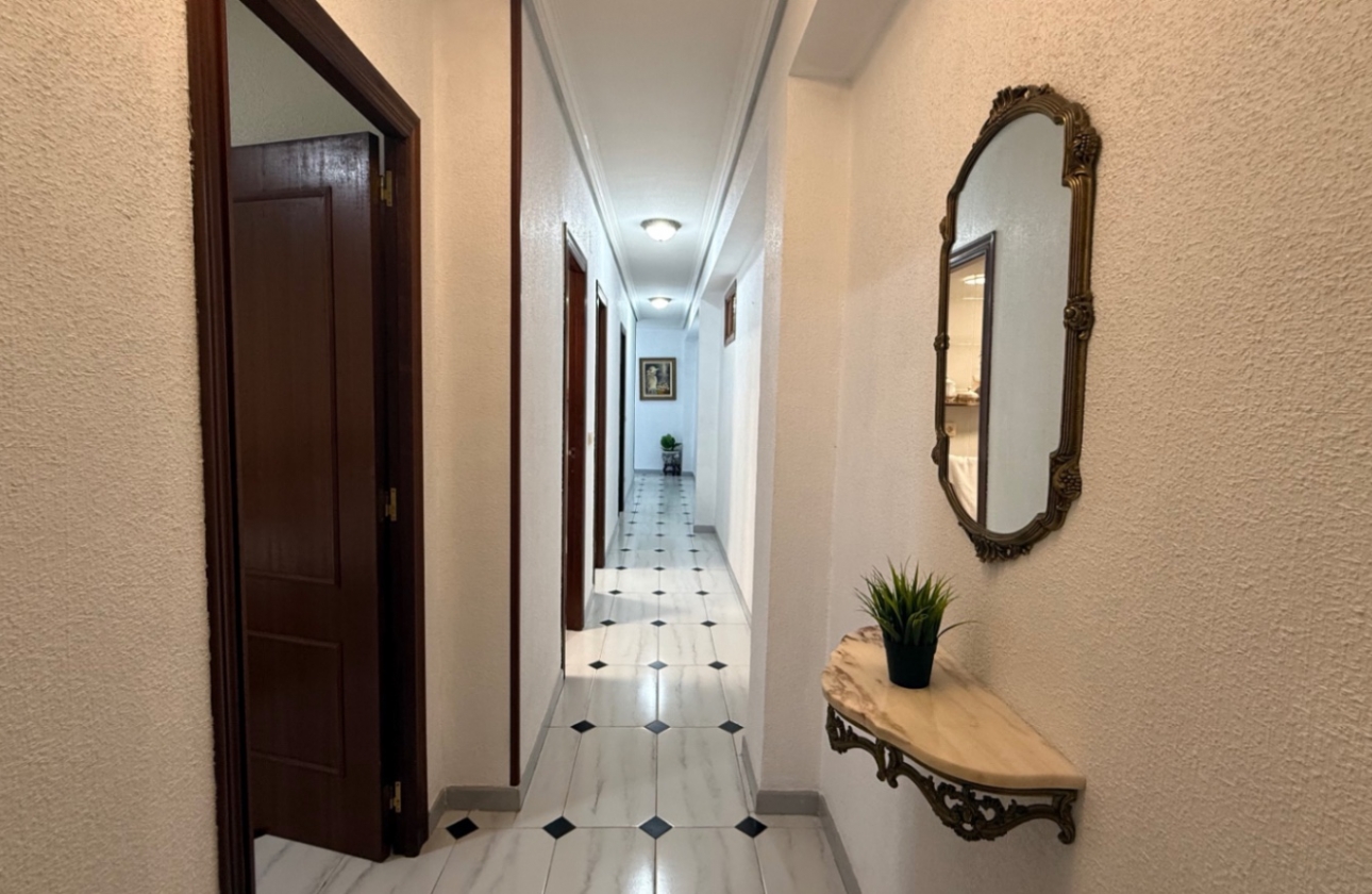 Resale - Apartment / flat - Torrevieja - Costa Blanca