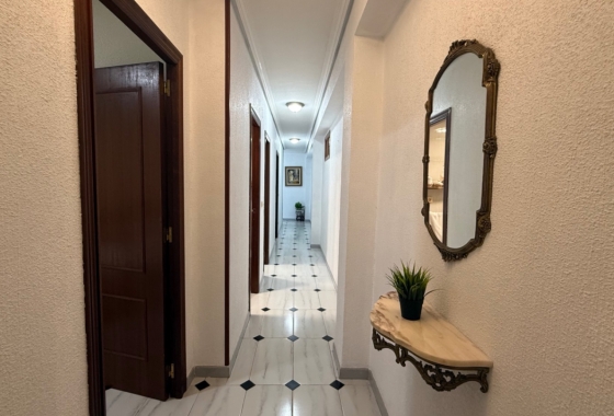 Resale - Apartment / flat - Torrevieja - Costa Blanca