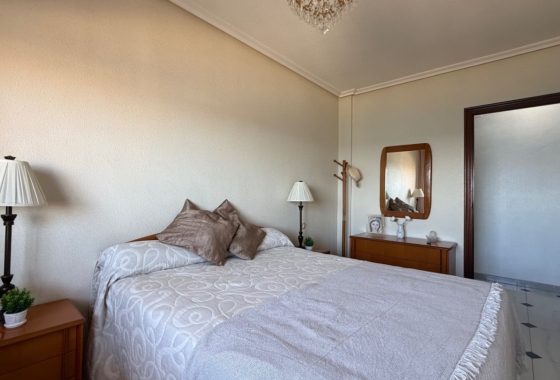 Resale - Apartment / flat - Torrevieja - Costa Blanca