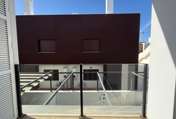 Resale - Apartment / flat - Pilar de la Horadada - Costa Blanca