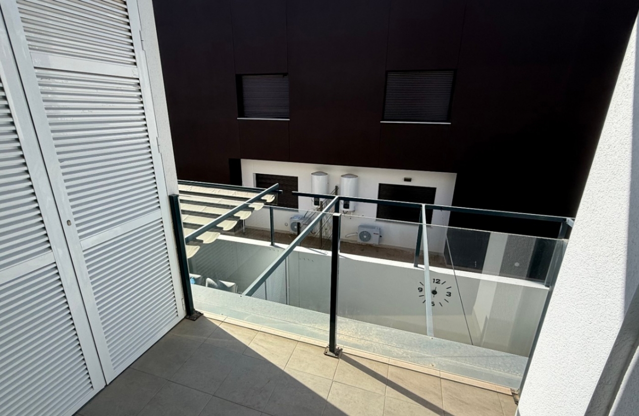 Resale - Apartment / flat - Pilar de la Horadada - Costa Blanca