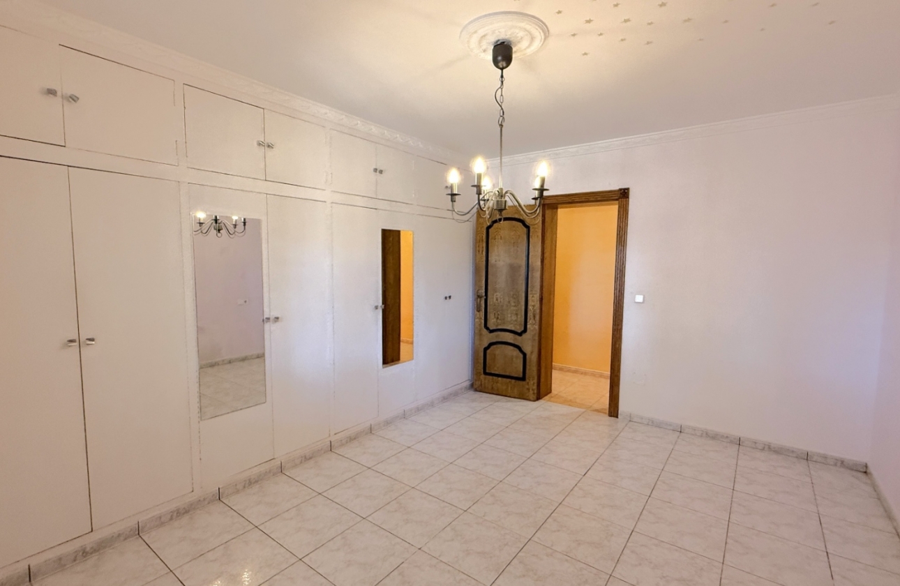 Resale - Villa - Pilar de la Horadada - Costa Blanca