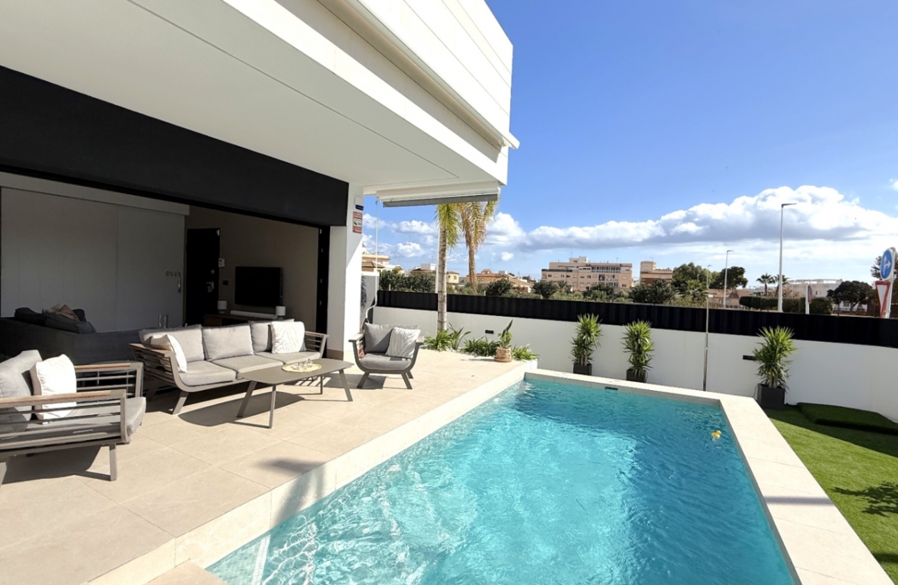 Resale - Apartment / flat - Pilar de la Horadada - Costa Blanca