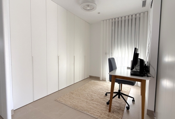 Resale - Apartment / flat - Pilar de la Horadada - Costa Blanca