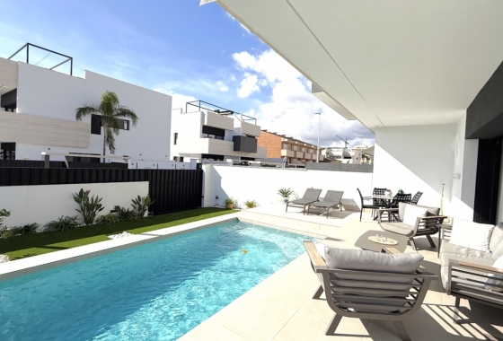 Resale - Apartment / flat - Pilar de la Horadada - Costa Blanca