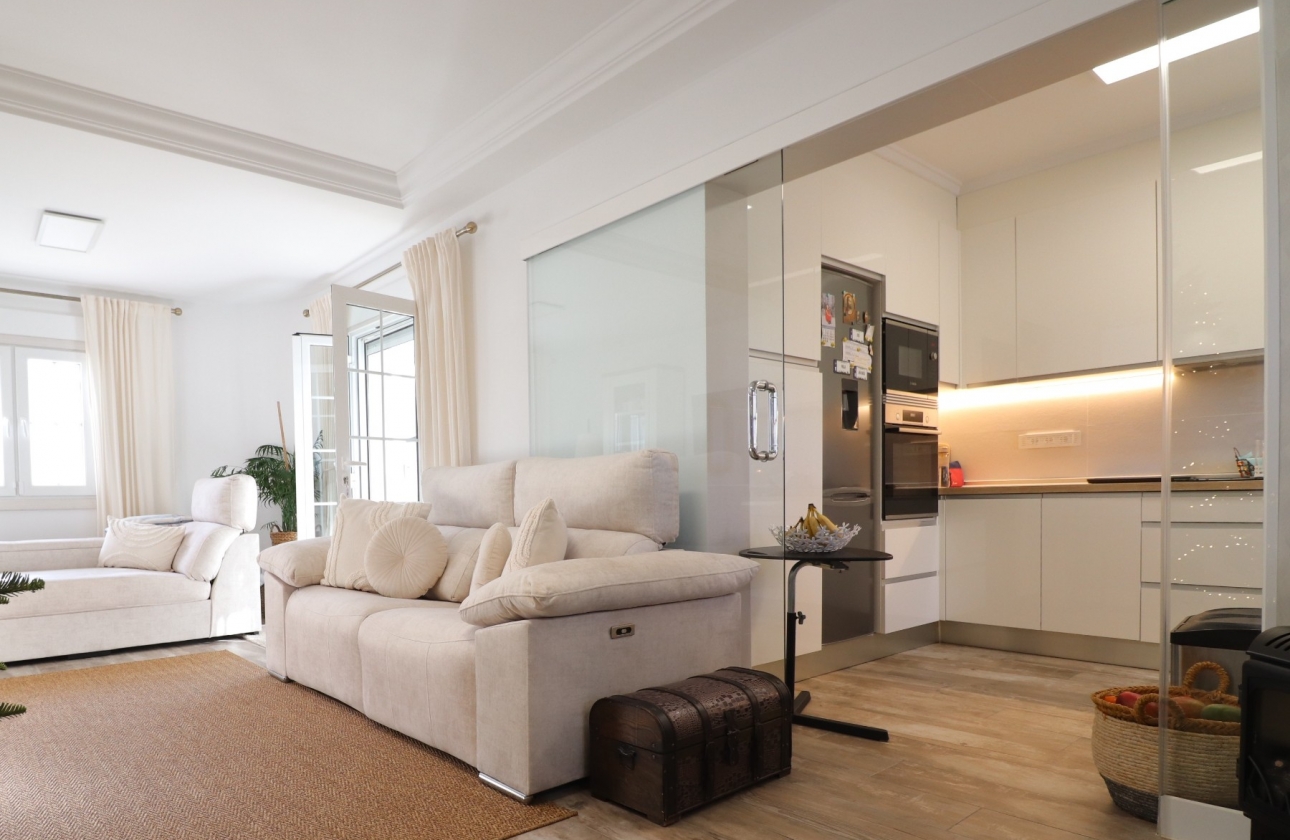 Resale - Villa - Orihuela Costa - Villamartín