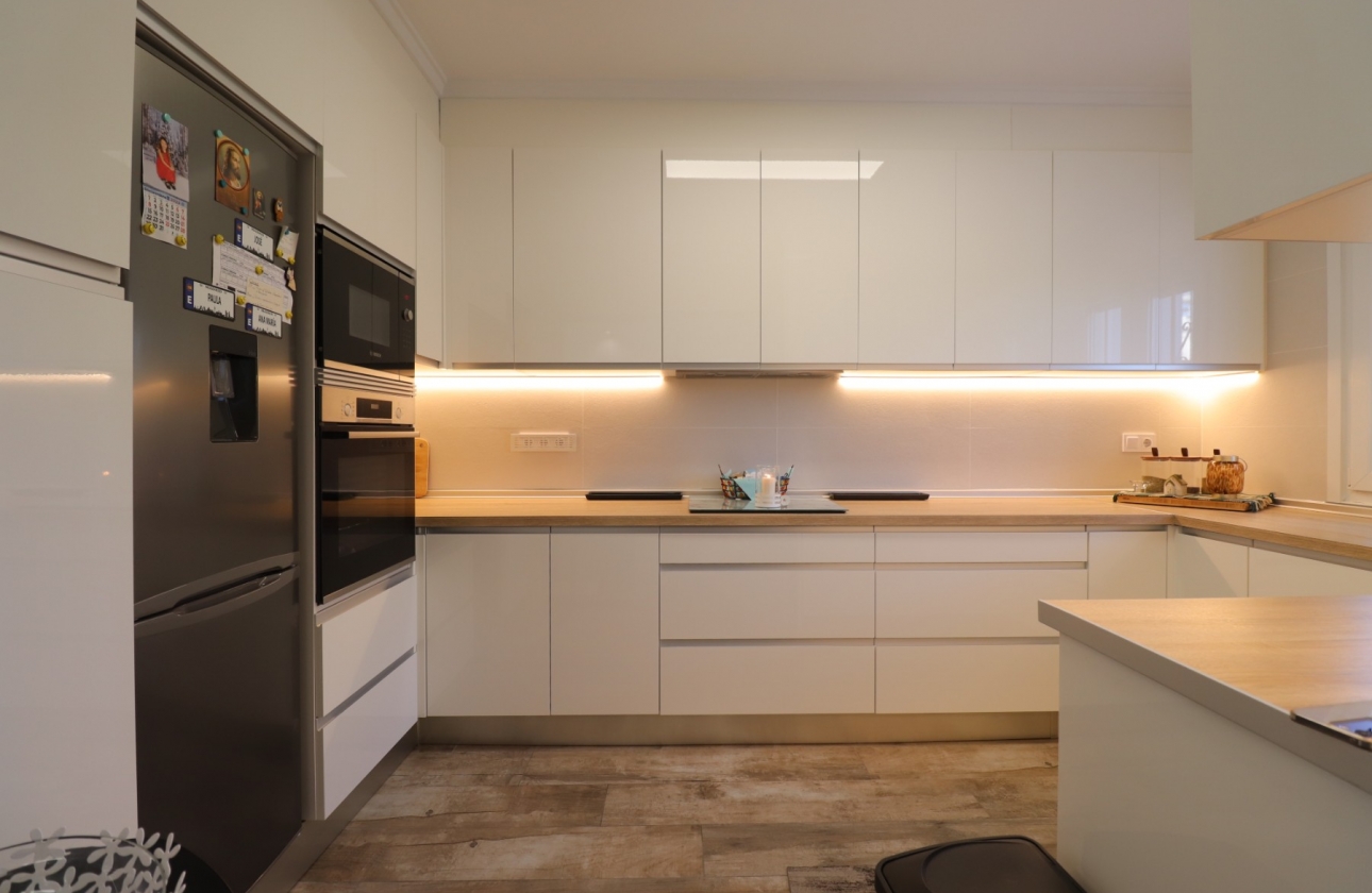 Resale - Villa - Orihuela Costa - Villamartín