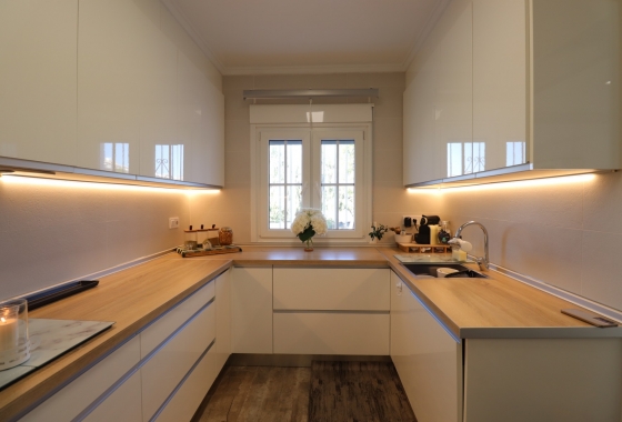 Resale - Villa - Orihuela Costa - Villamartín