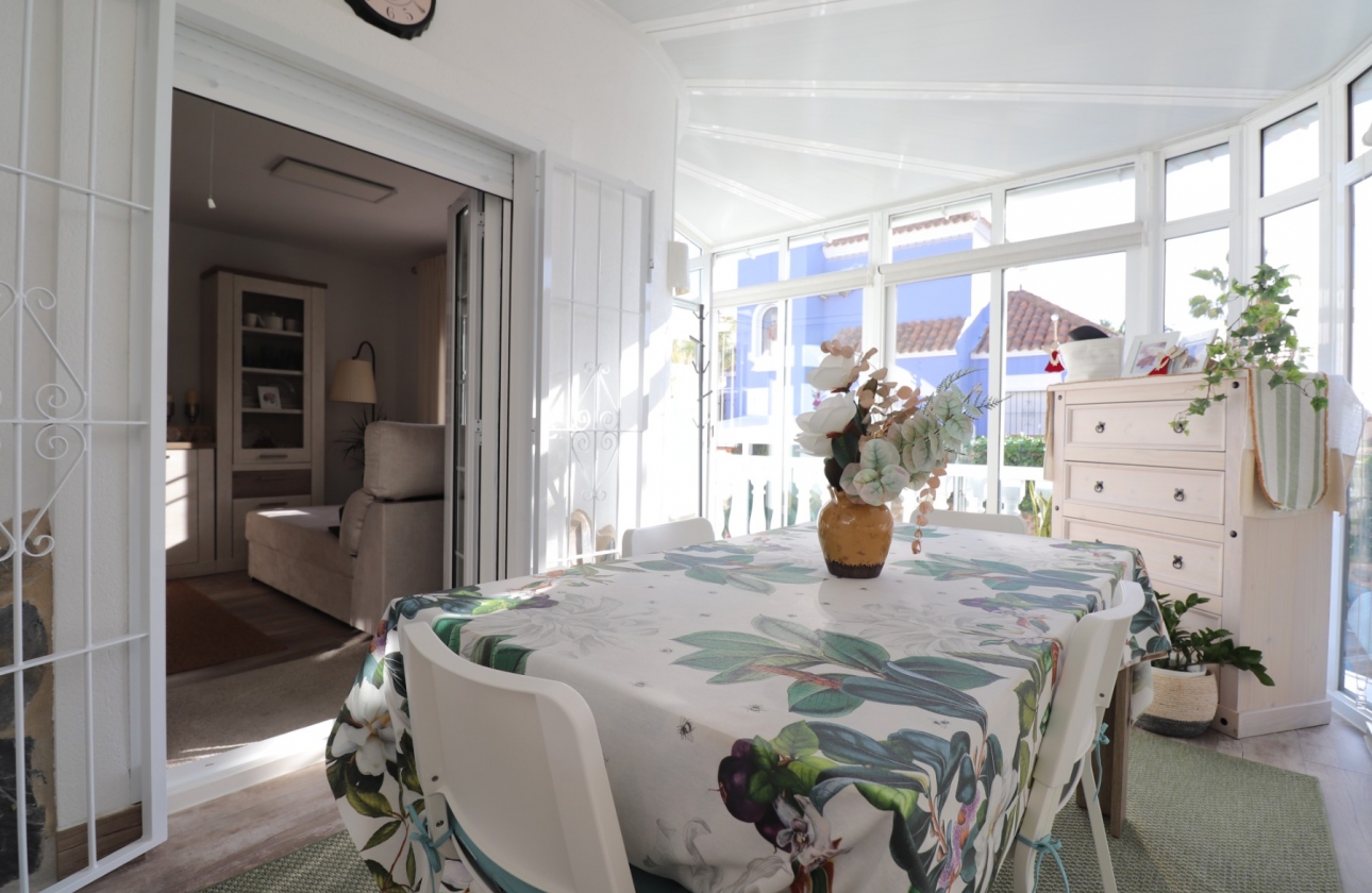 Resale - Villa - Orihuela Costa - Villamartín