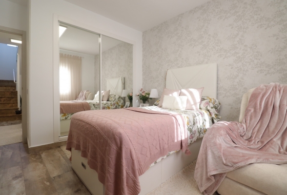 Resale - Villa - Orihuela Costa - Villamartín