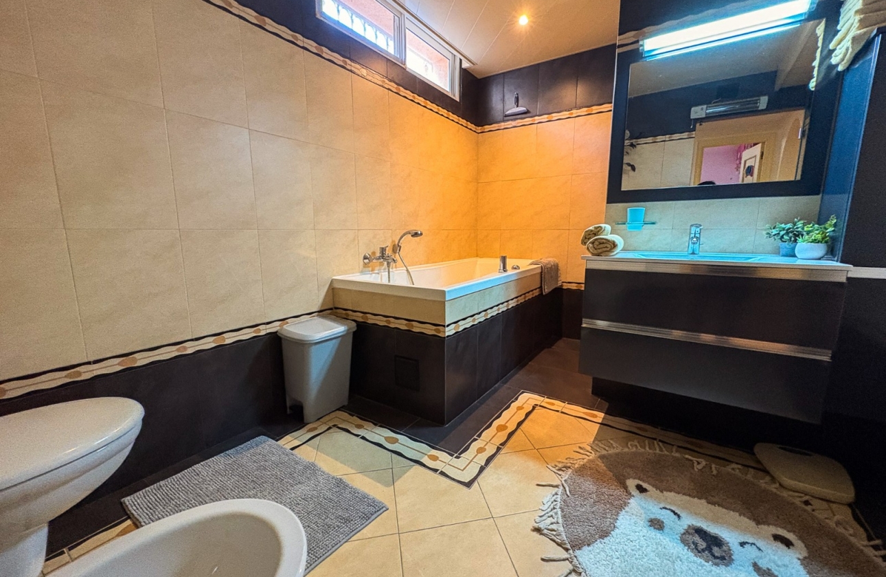 Herverkoop - Villa - Benijofar