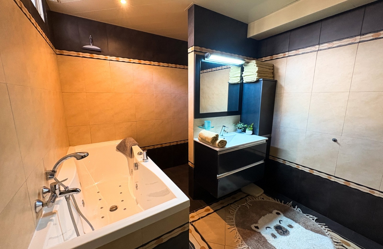 Herverkoop - Villa - Benijofar