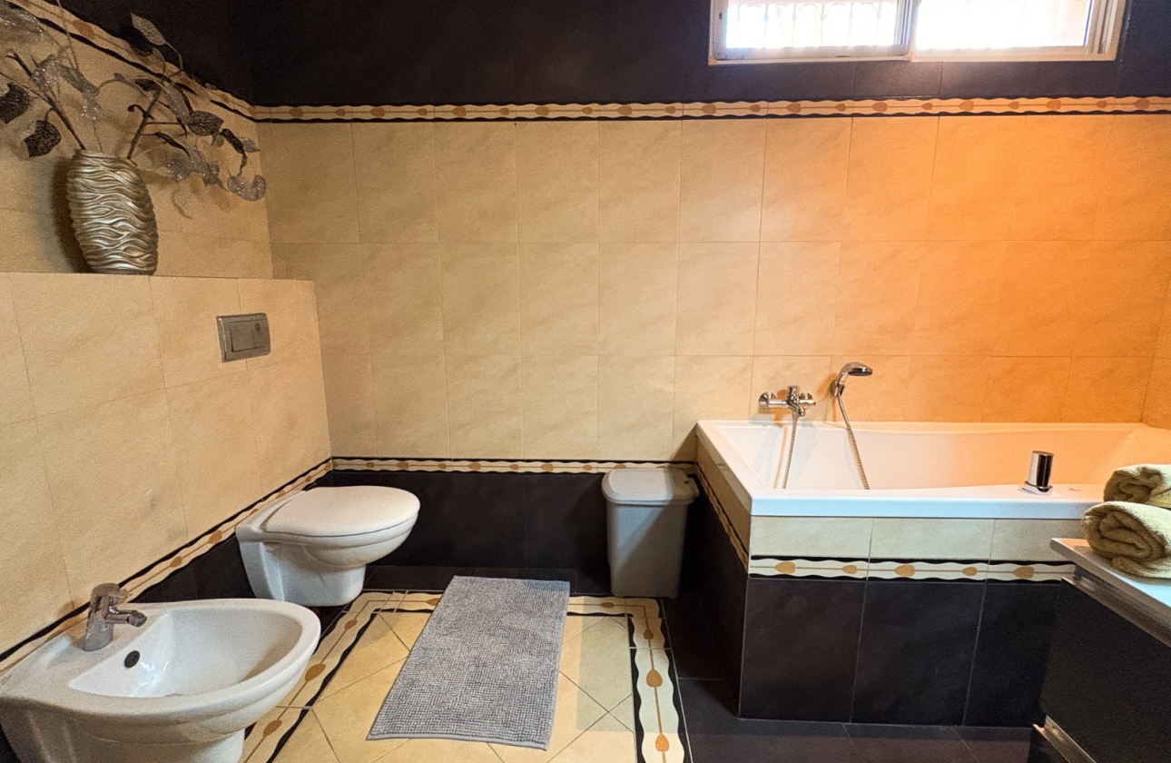 Herverkoop - Villa - Benijofar