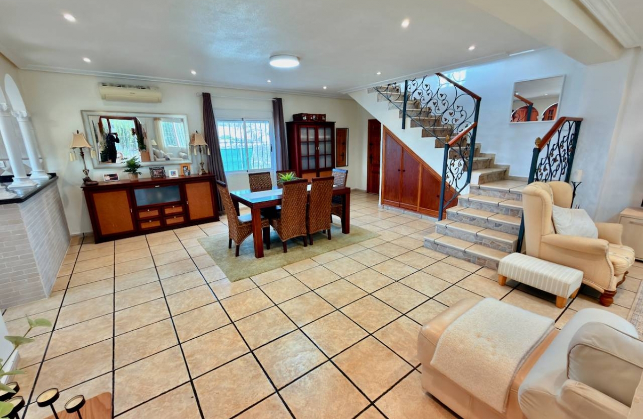 Herverkoop - Villa - Hondón de los Fráiles