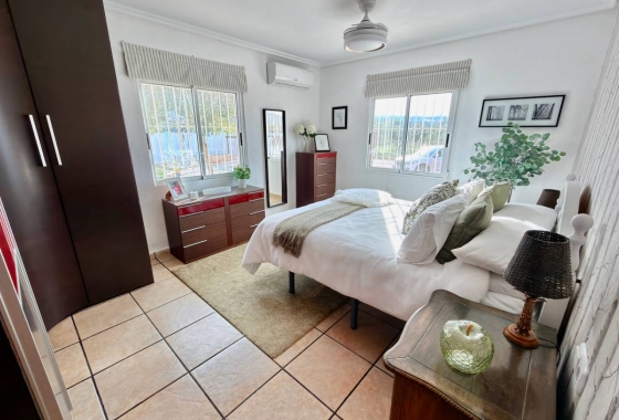 Herverkoop - Villa - Hondón de los Fráiles