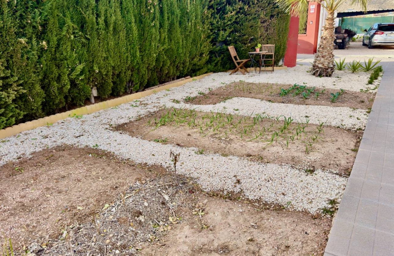 Herverkoop - Villa - Hondón de los Fráiles