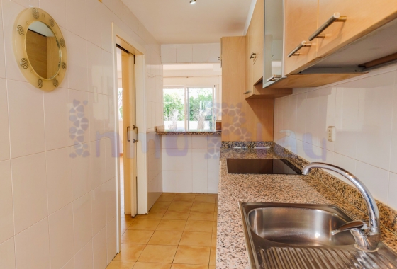 Reventa - Casa - Relleu