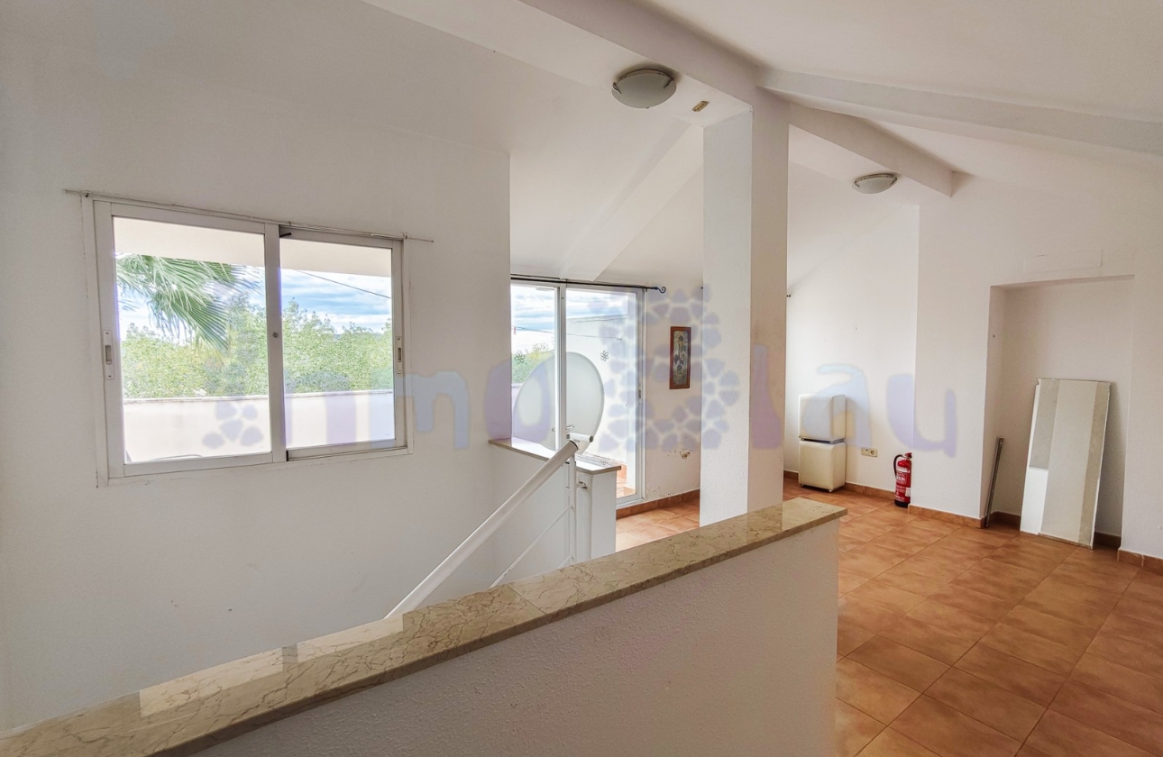 Reventa - Casa - Relleu