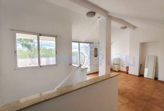 Reventa - Casa - Relleu