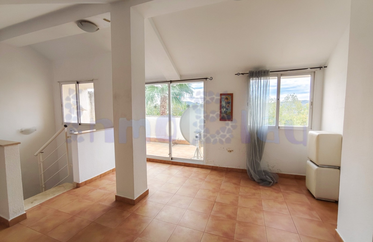 Reventa - Casa - Relleu