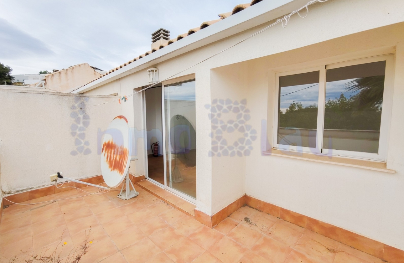 Reventa - Casa - Relleu