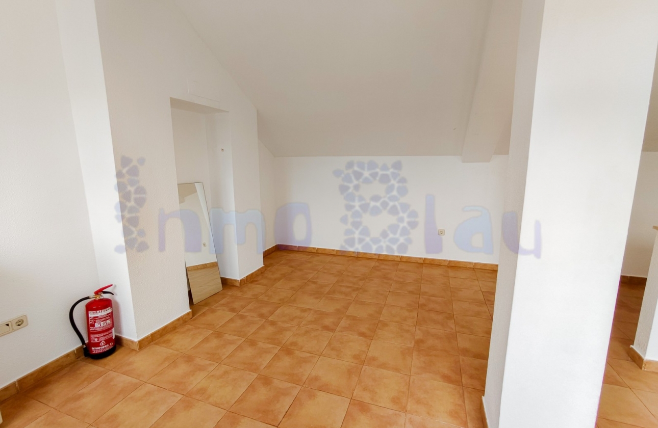 Reventa - Casa - Relleu