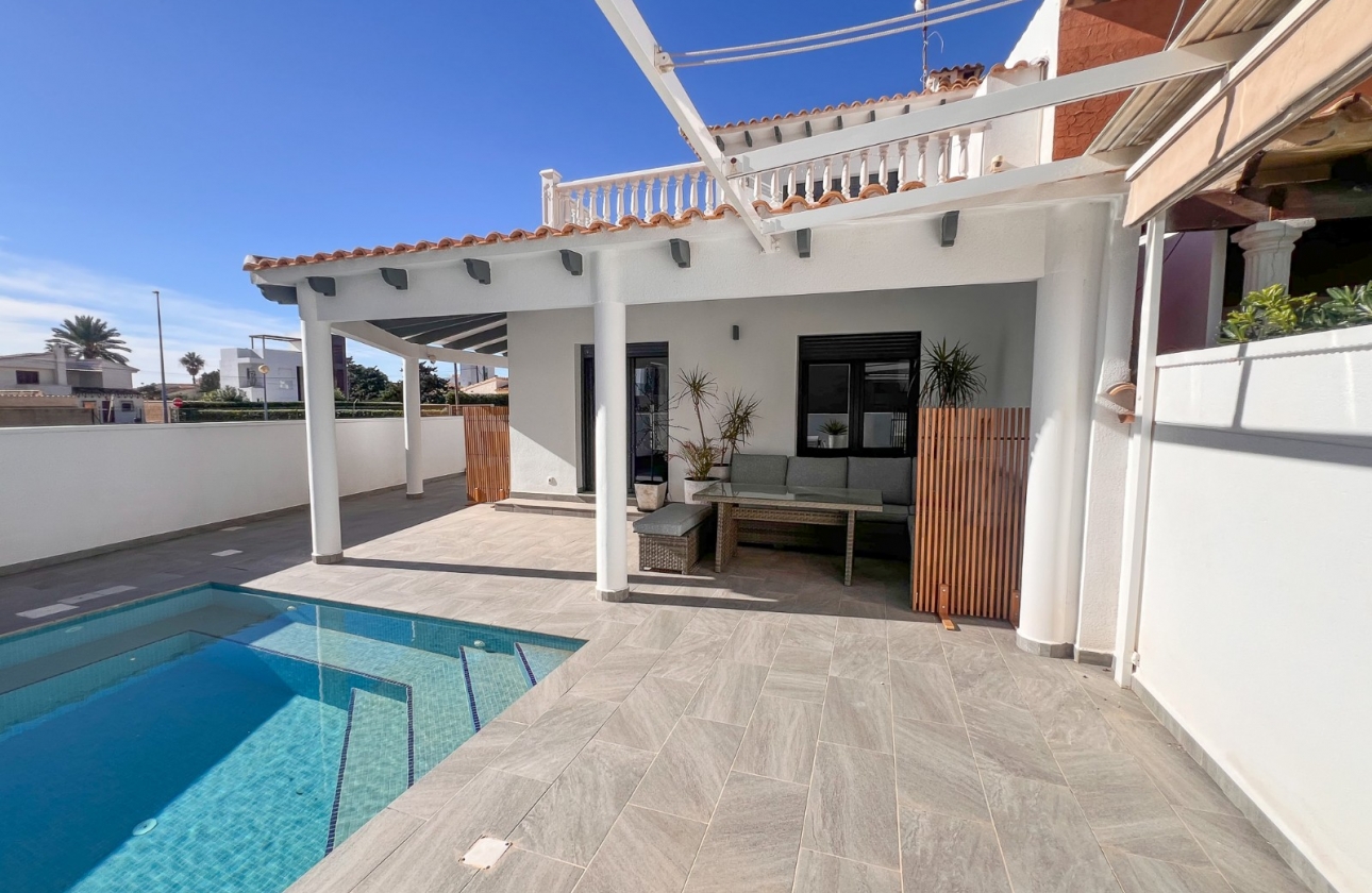 Resale - House - Orihuela Costa - Punta Prima