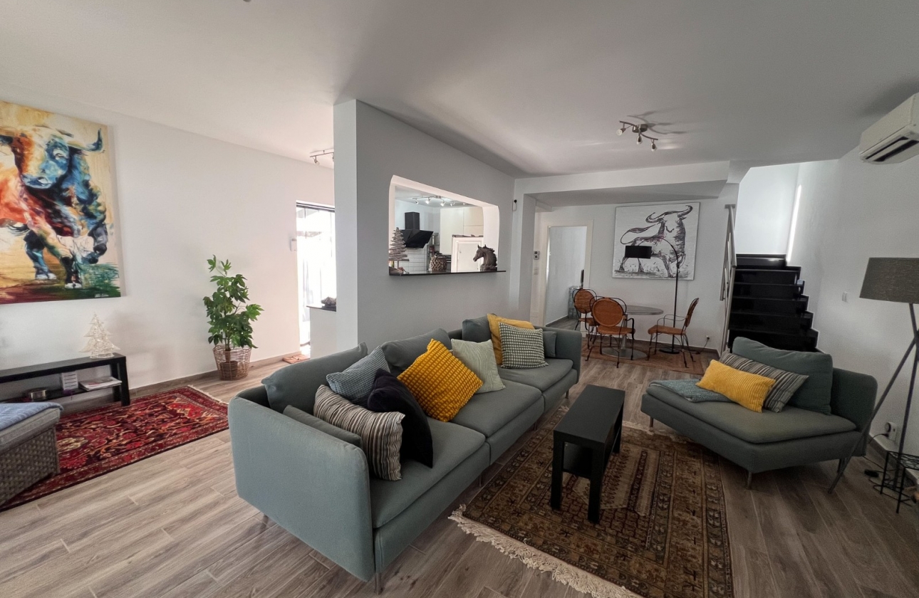 Resale - House - Orihuela Costa - Punta Prima