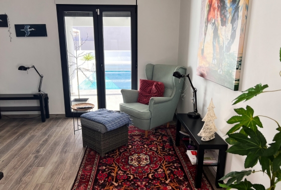 Resale - House - Orihuela Costa - Punta Prima