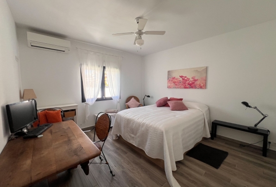 Resale - House - Orihuela Costa - Punta Prima