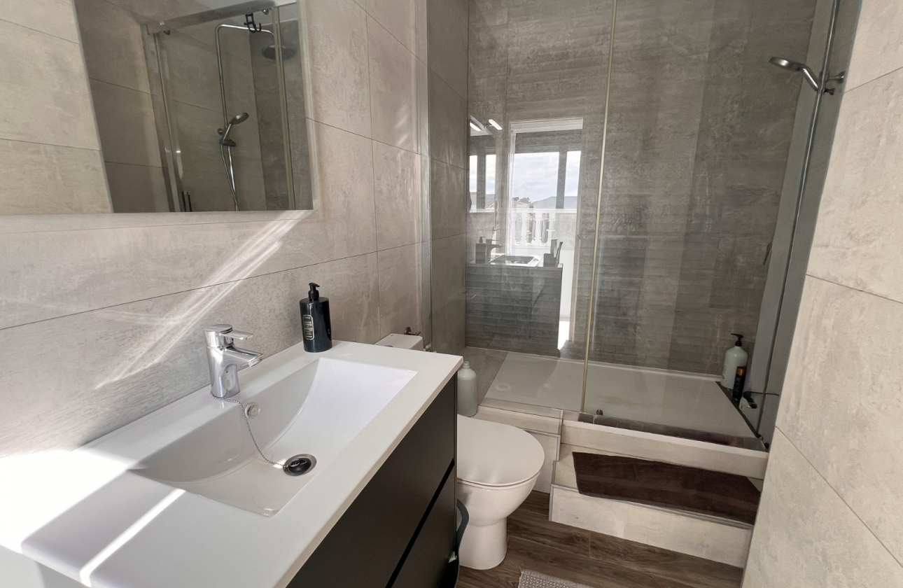 Resale - House - Orihuela Costa - Punta Prima