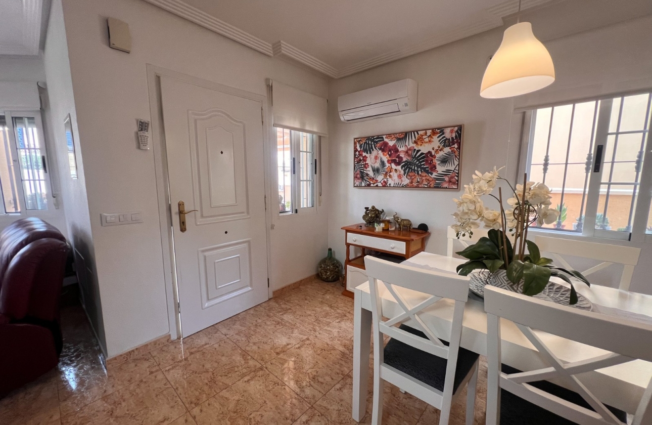Resale - Villa - Guardamar del Segura - El Raso