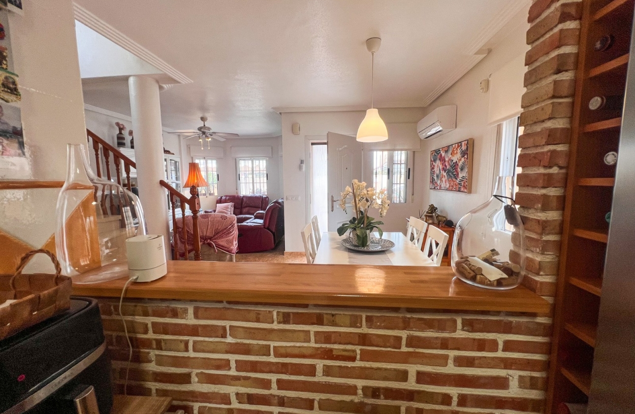 Resale - Villa - Guardamar del Segura - El Raso