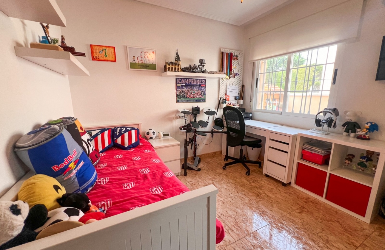 Resale - Villa - Guardamar del Segura - El Raso