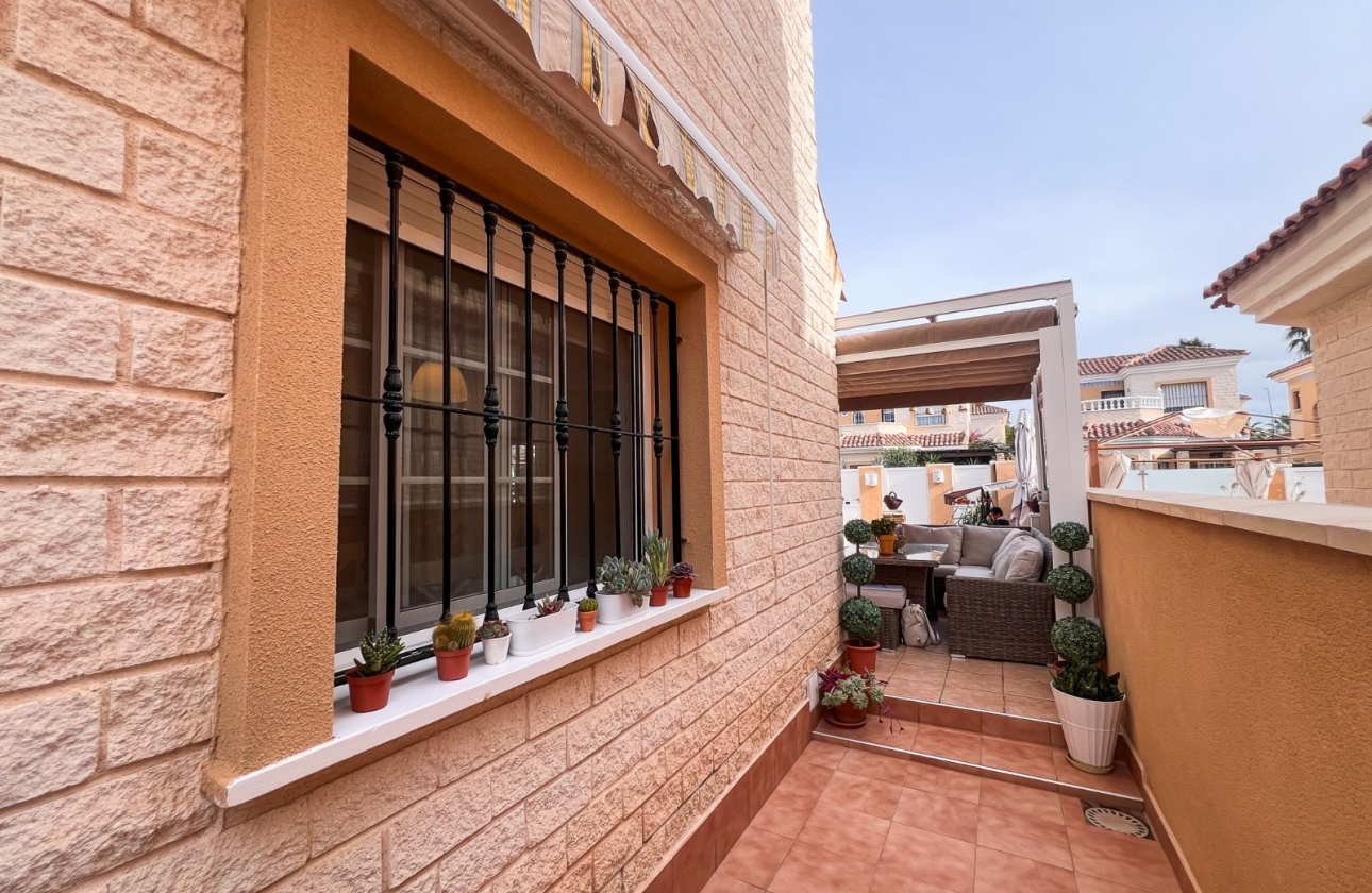 Resale - Villa - Guardamar del Segura - El Raso