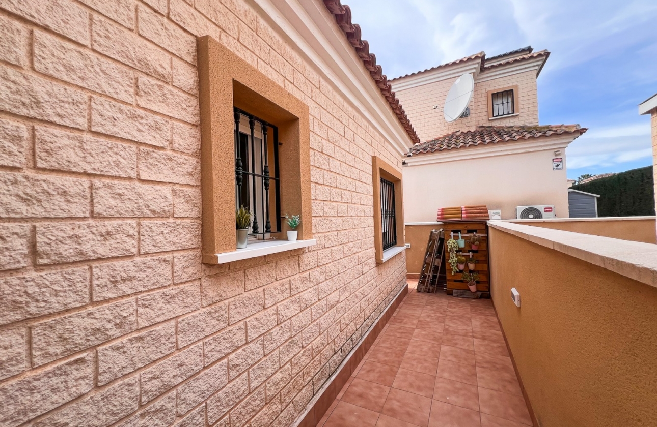 Resale - Villa - Guardamar del Segura - El Raso