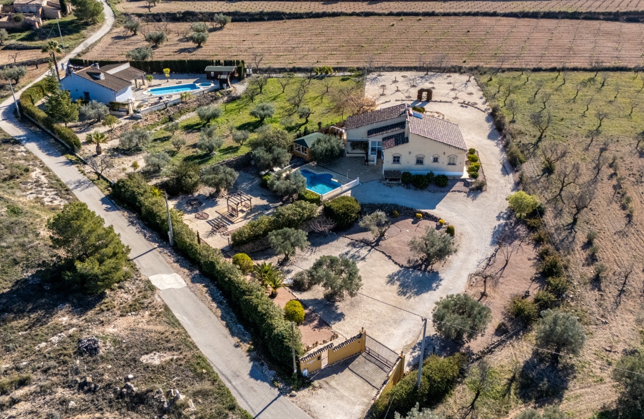 Herverkoop - Finca / Country Property - La Zarza