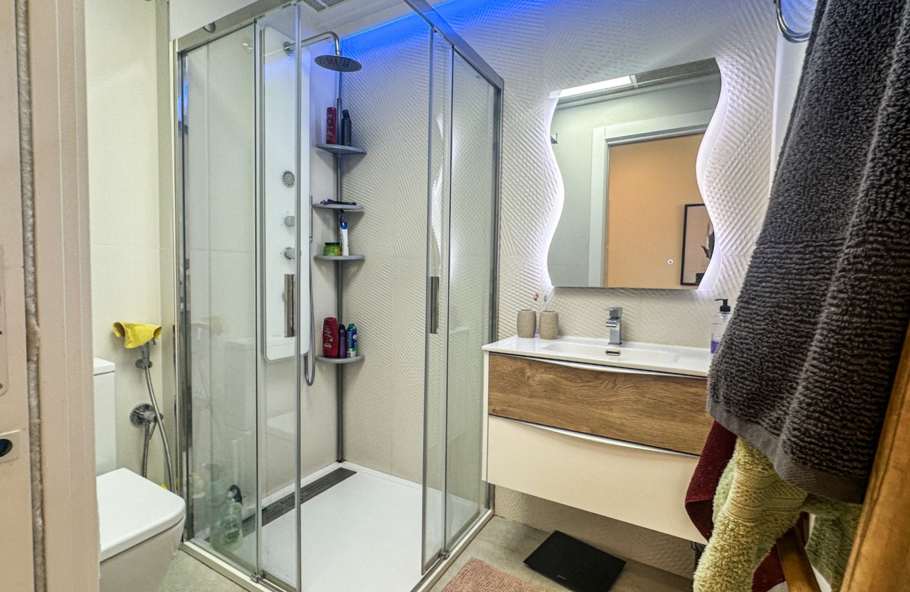 Resale - Apartment / flat - Torrevieja - Los Balcones